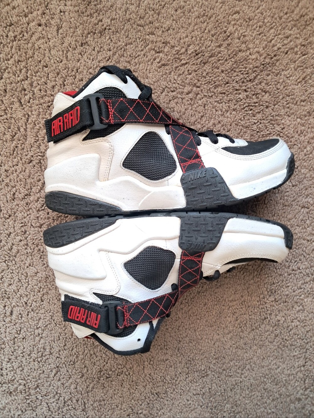 Nike Air Raid Men's Trainers Size 10 White University Red Shoes